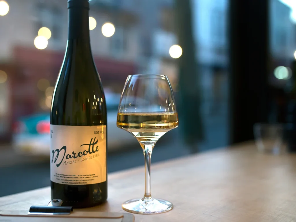 Low Sulphite Wine: A Healthier, Cleaner Choice for Wine Lovers